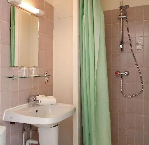 Le Vingt Hotel 2*